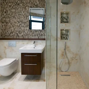 London Showers Em Lin 300 Shower Tray 9x9 End detail view - Image 3