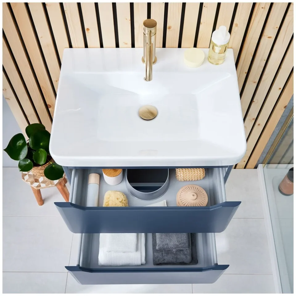 Scudo Rossini Ceramic Basin 600mm detail view - Image 2