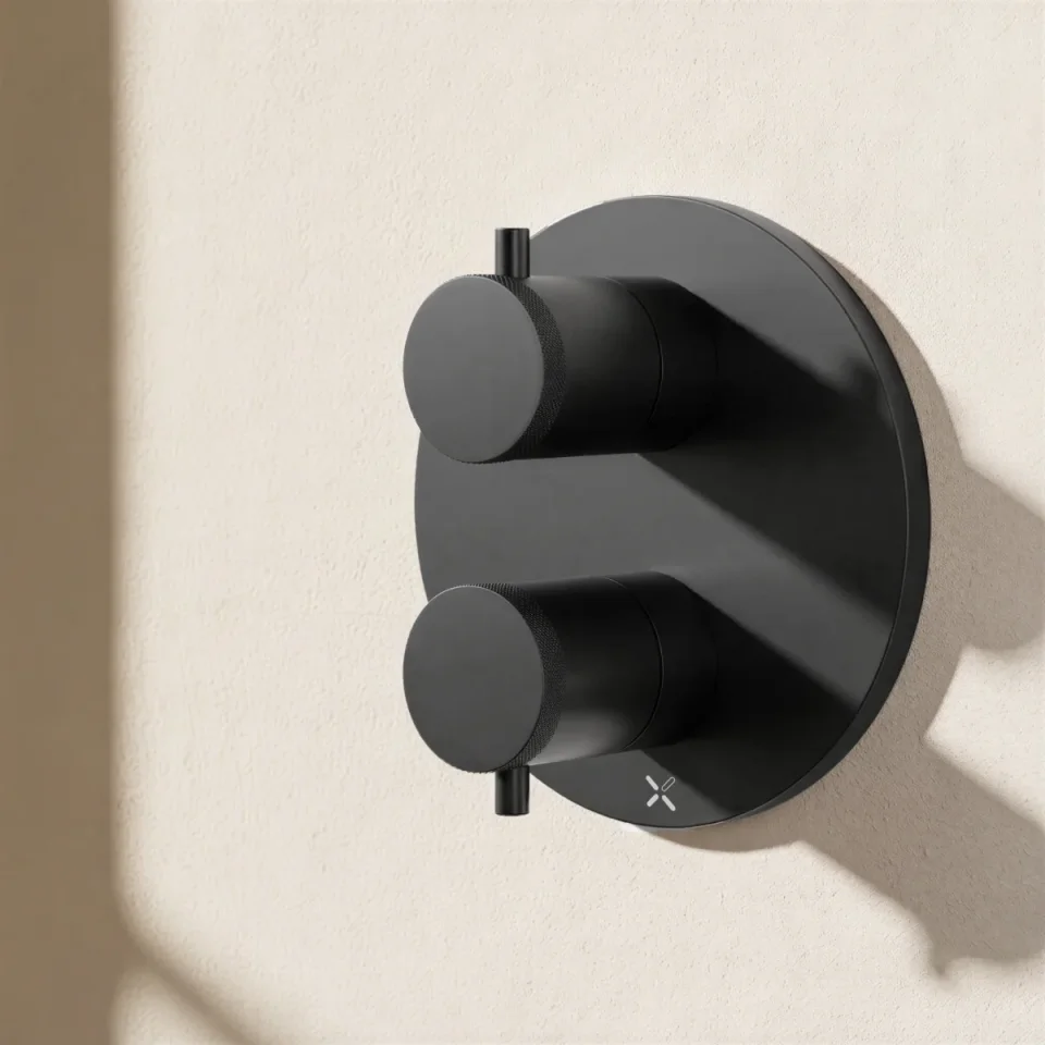 Crosswater Crossbox MPRO Industrial 1 Outlet Trim & Levers Carbon Black detail view - Image 4