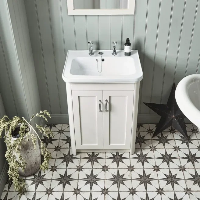 Roper Rhodes 600mm Halcyon Ceramic Basin 1 Tap Hole - White detail view - Image 2