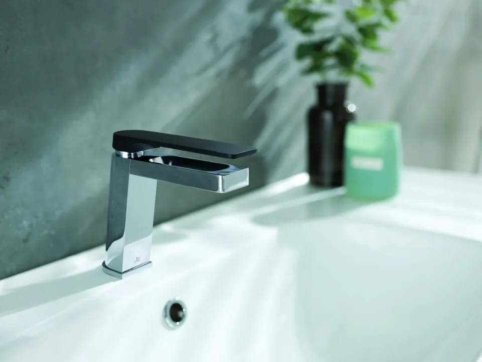 Just Taps Axel Single Lever Basin Mixer Matt Black Handle Chrome product image - Image 1