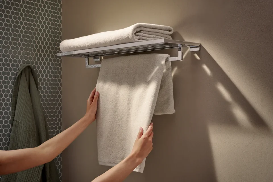 Hansgrohe Addstoris Q Towel Rack With Towel Rail Brushed Black Chrome detail view - Image 2