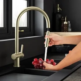 Just Taps Vos Brushed Brass Single Lever Pull Out Sink Mixer detail view - Image 3