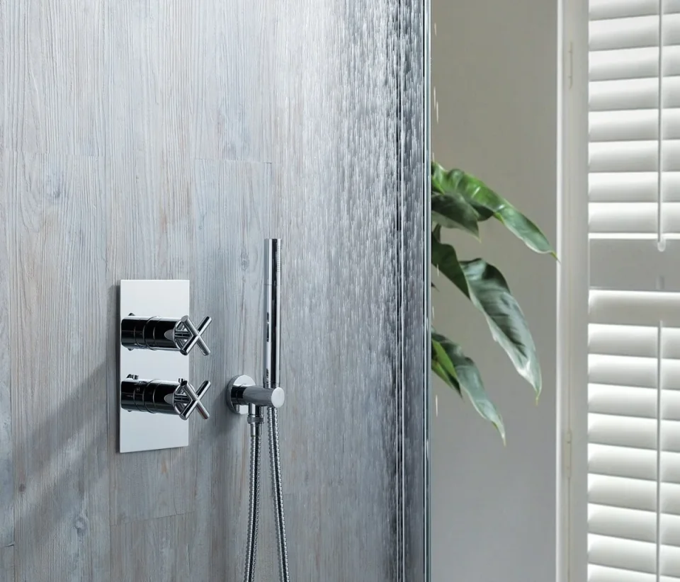 Just Taps Solex Thermostatic Concealed 1 Outlet Shower Valve Chrome detail view - Image 3