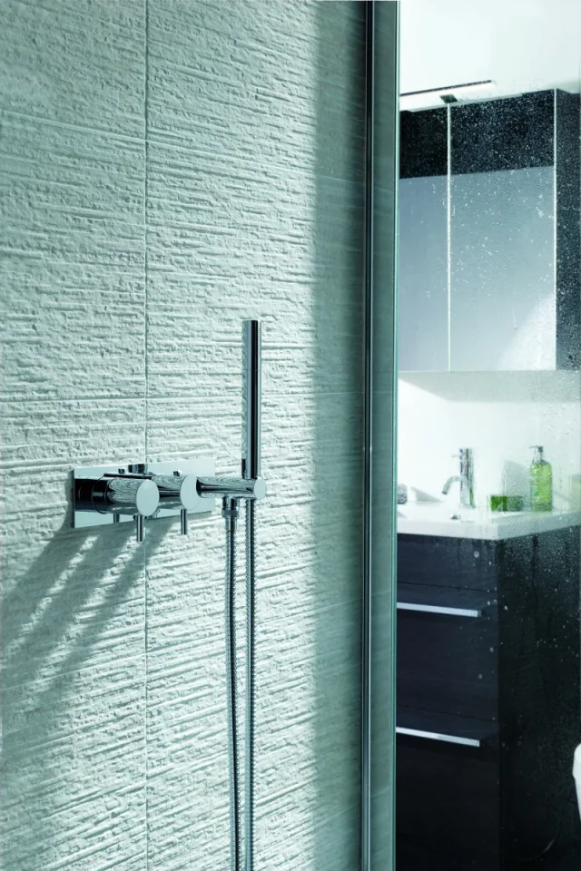 Just Taps Florence Thermostatic Concealed 2 Outlet With Attached Handset Chrome detail view - Image 2