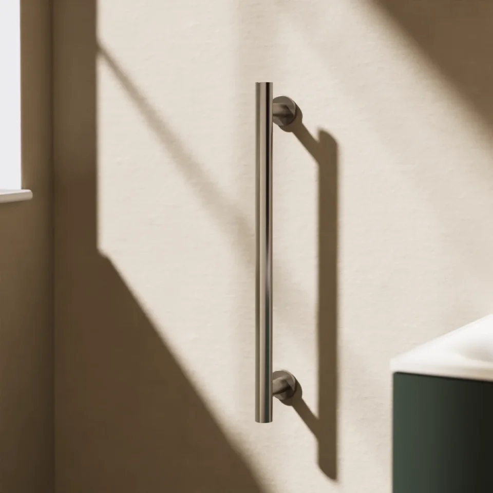 Crosswater Straight Grab Bar 600mm Brushed Nickel detail view - Image 2