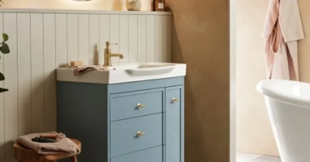Roper Rhodes Concierge 1000 Fm 4 Drawer - Coniston Blue detail view - Image 2
