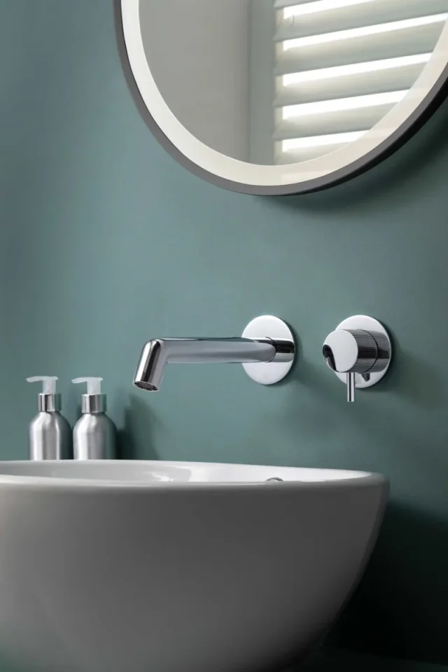 Just Taps Evo Single Lever Wall Mounted Basin Mixer 150mm Spout Chrome detail view - Image 2