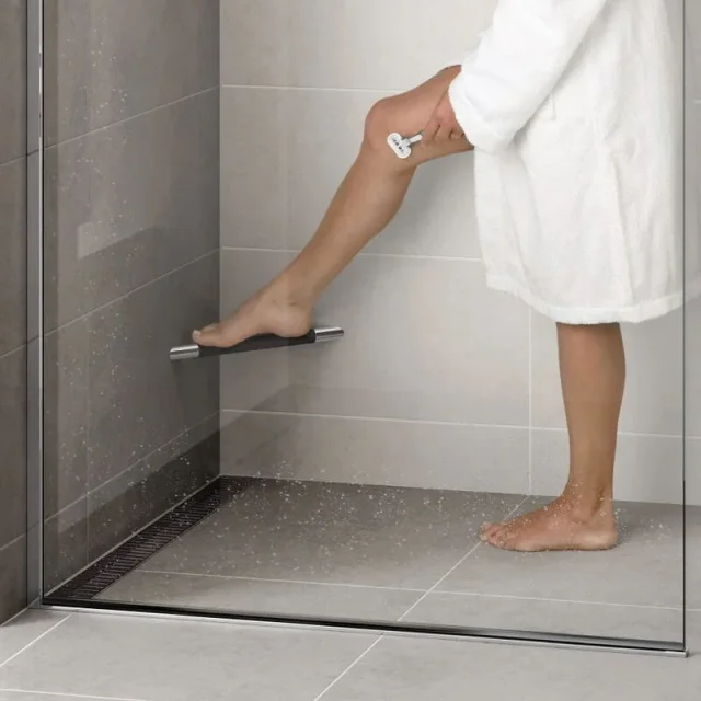 Hib Corner Grab Bar detail view - Image 2