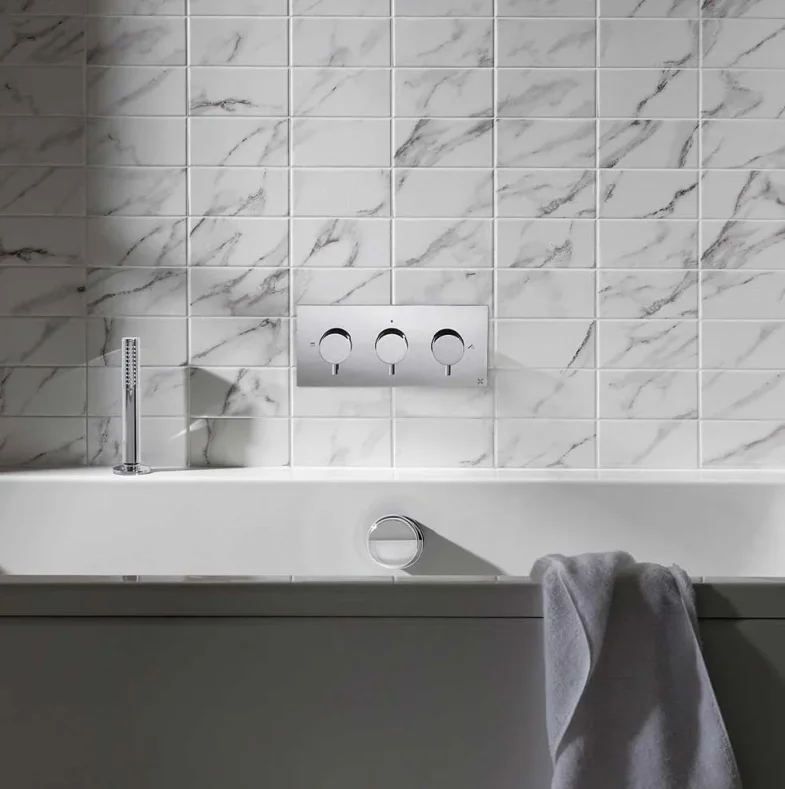 Crosswater Bath Click Clack Waste & Filler Chrome detail view - Image 3