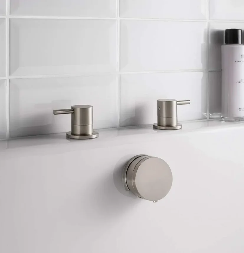 Crosswater Bath Click Clack Waste & Filler Stainless detail view - Image 3