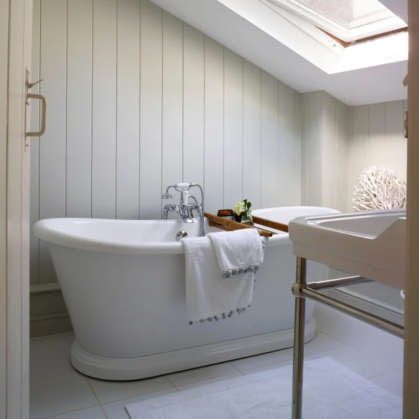 Bc Designs 1580mm Acrylic Boat Bath White